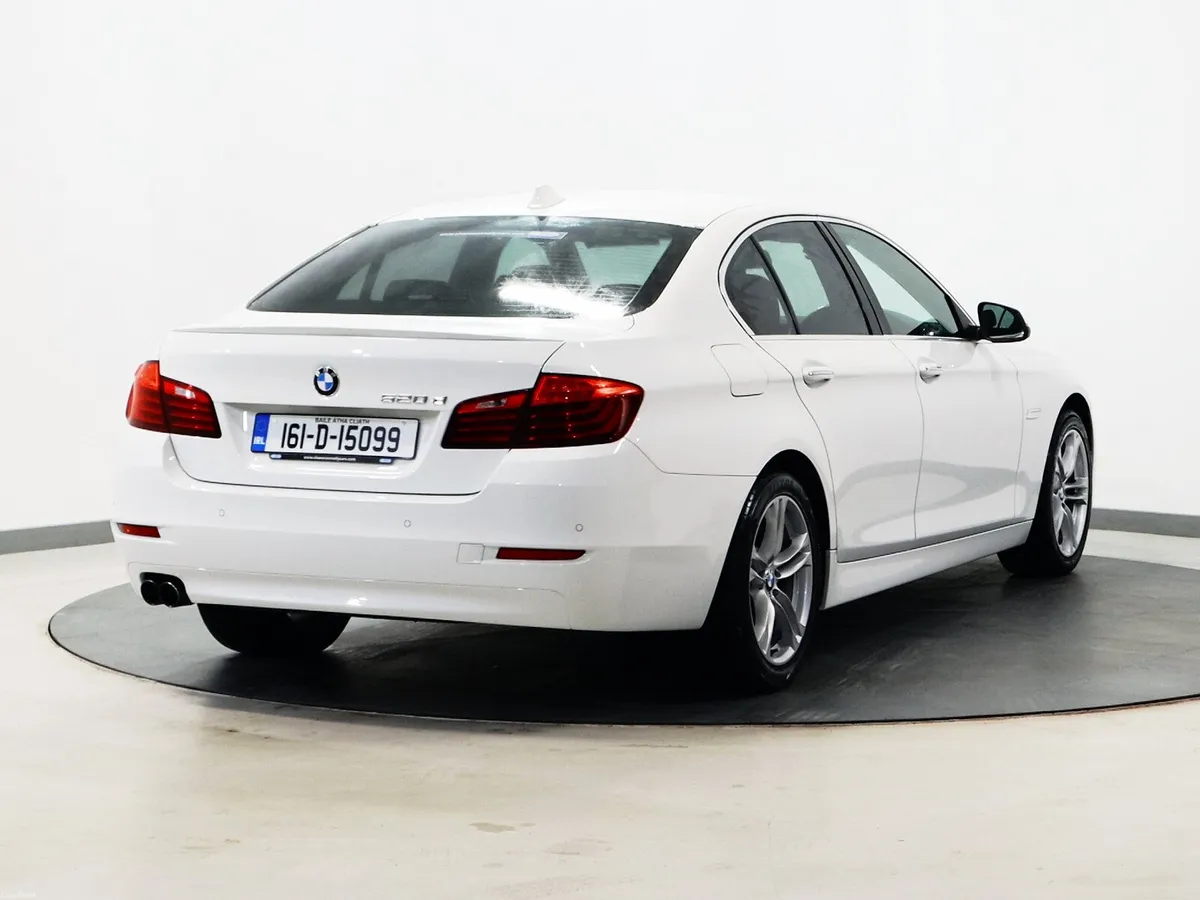 *108* 2016 BMW 5-Series 2.0d se - Image 4