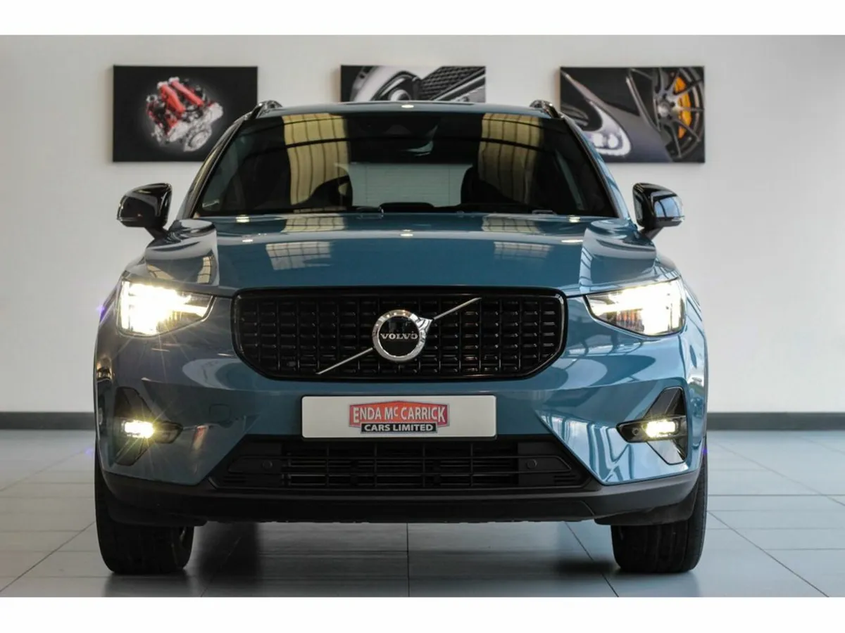 Volvo XC40 T4 PLUS DARK RECHARGE - Image 4