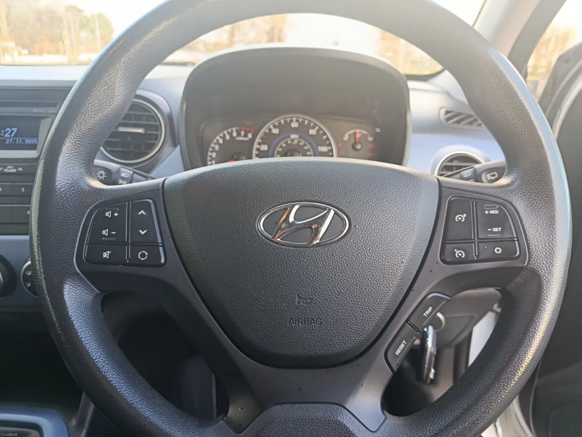 Hyundai i10 Classic - Image 2