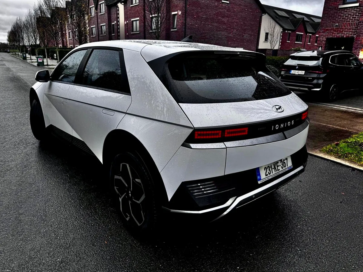 Hyundai Ioniq 5 - Image 4