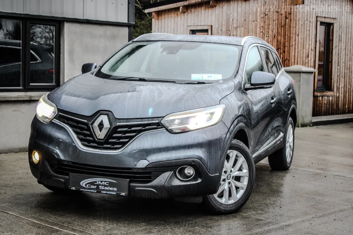 IMMACULATE 2017 RENAULT KADJAR DYNAMIC NAV - Image 1
