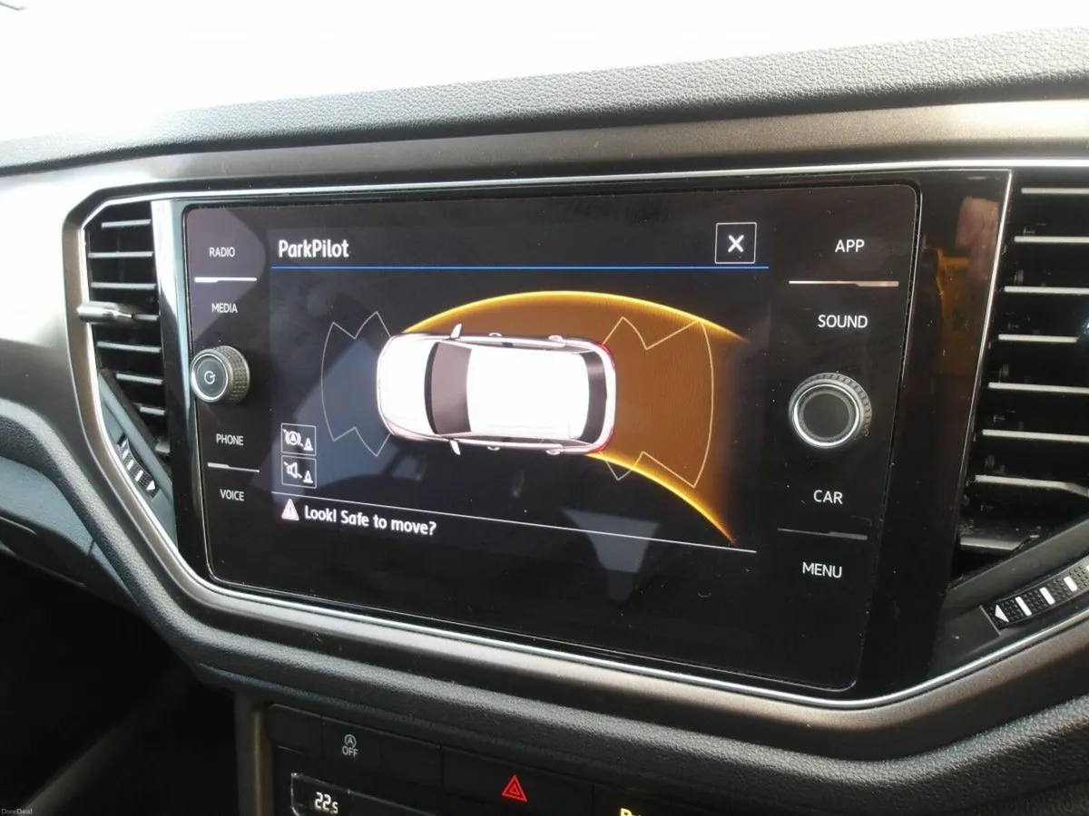 Volkswagen T-Roc 1.6 TDI 115bhp Design - Image 2