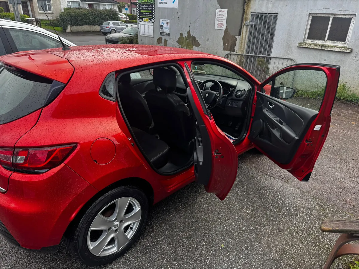 Renault Clio Ideal starter car - Image 3
