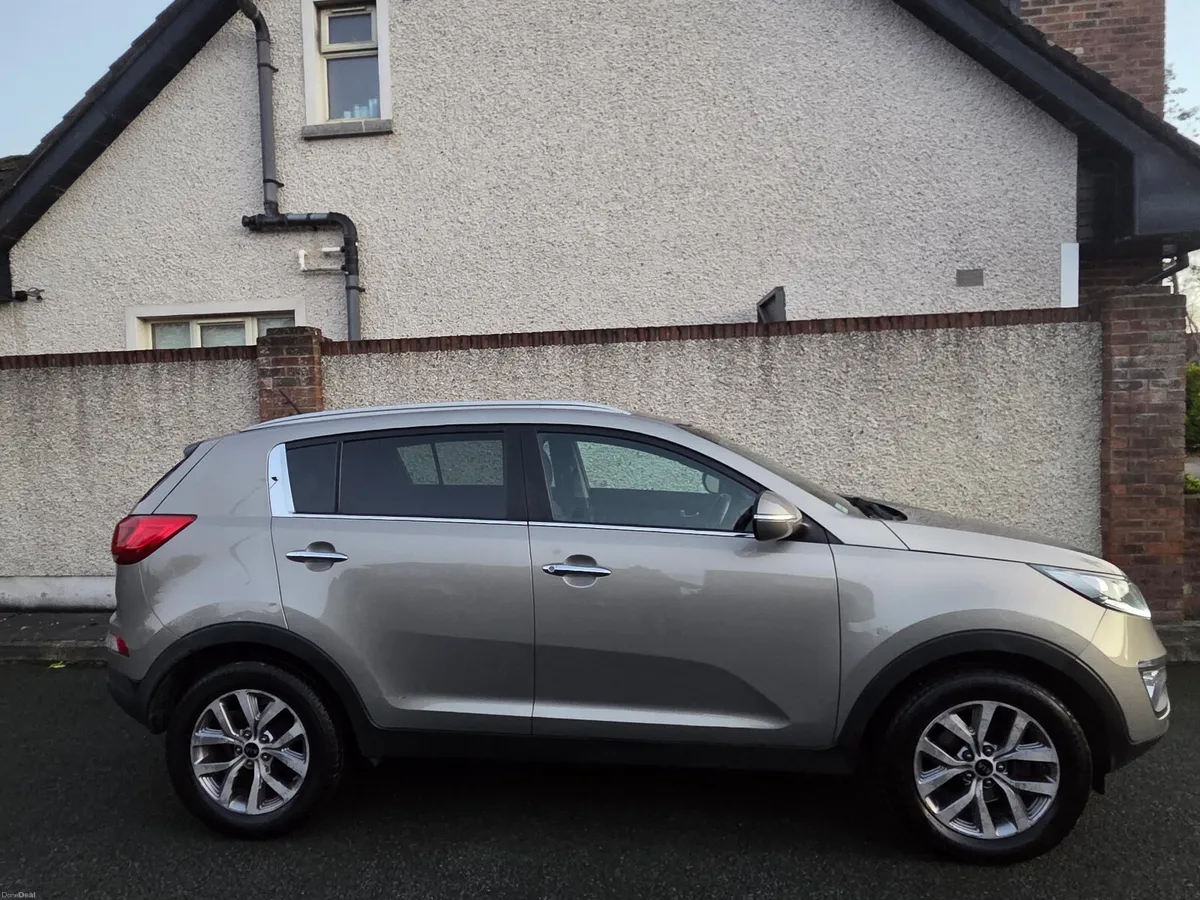 Kia Sportage, 1 owner, FSH, taxed + Nct - Image 3