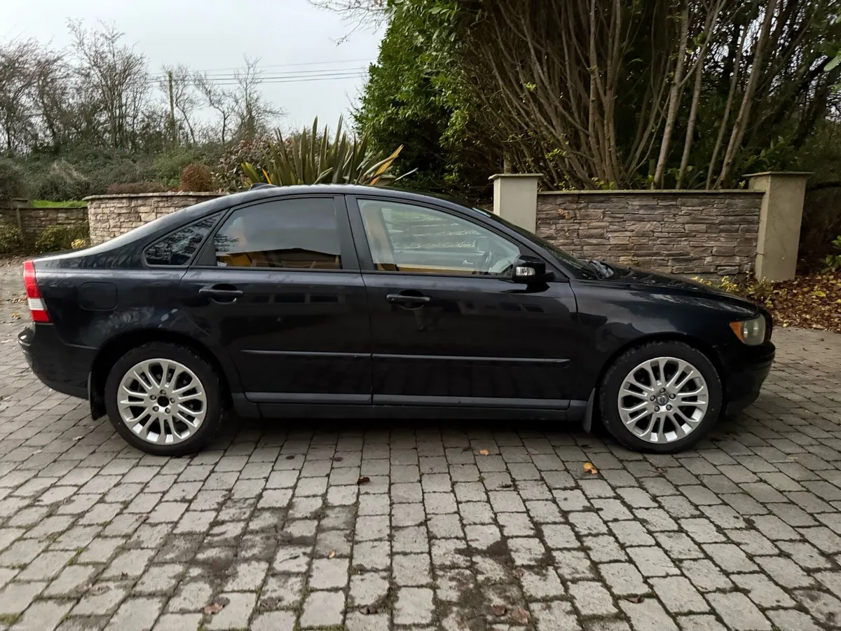 Volvo s40 - Image 2
