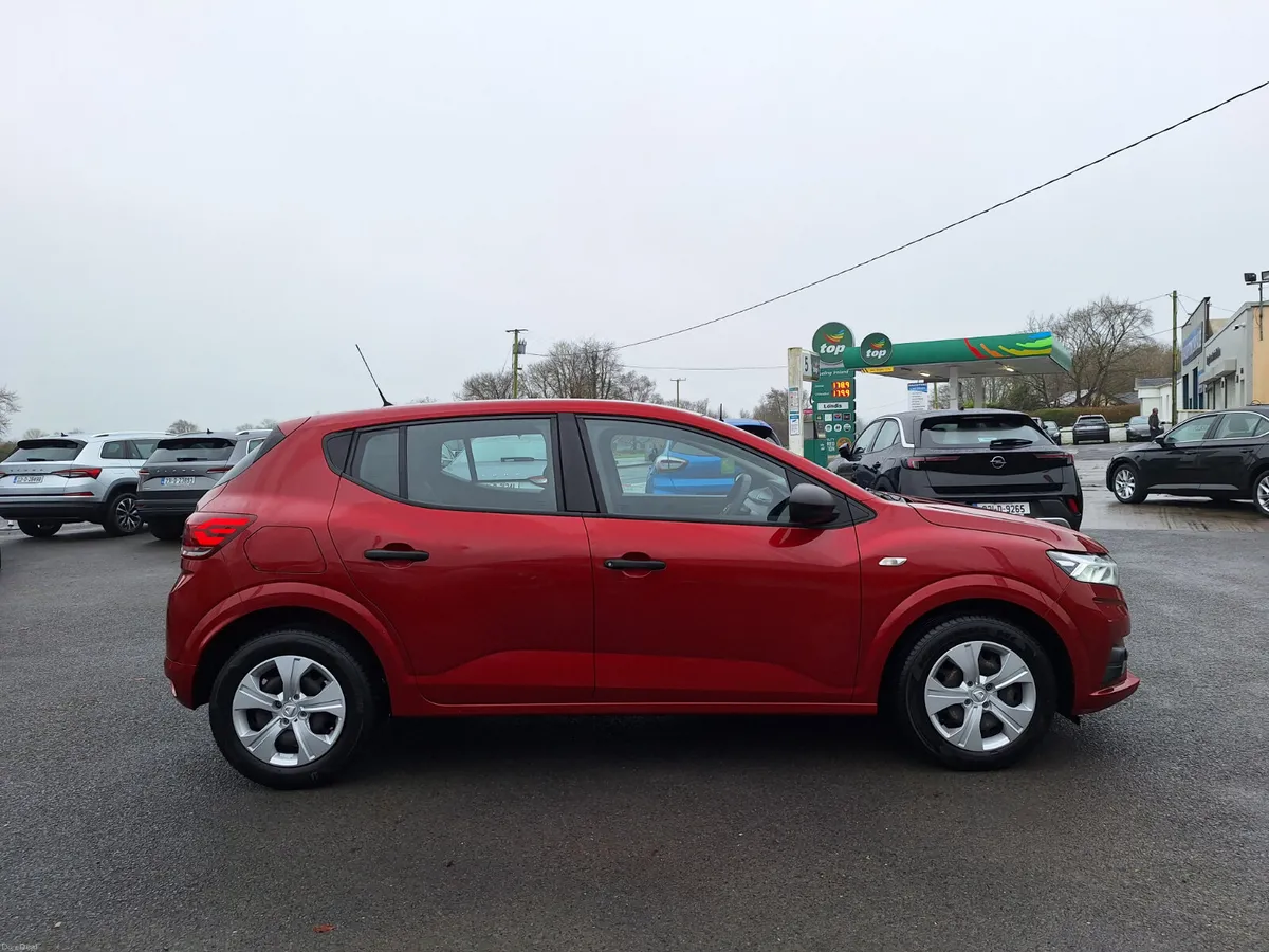 Dacia Sandero 1.0 Petrol *Immaculate/New Model - Image 2