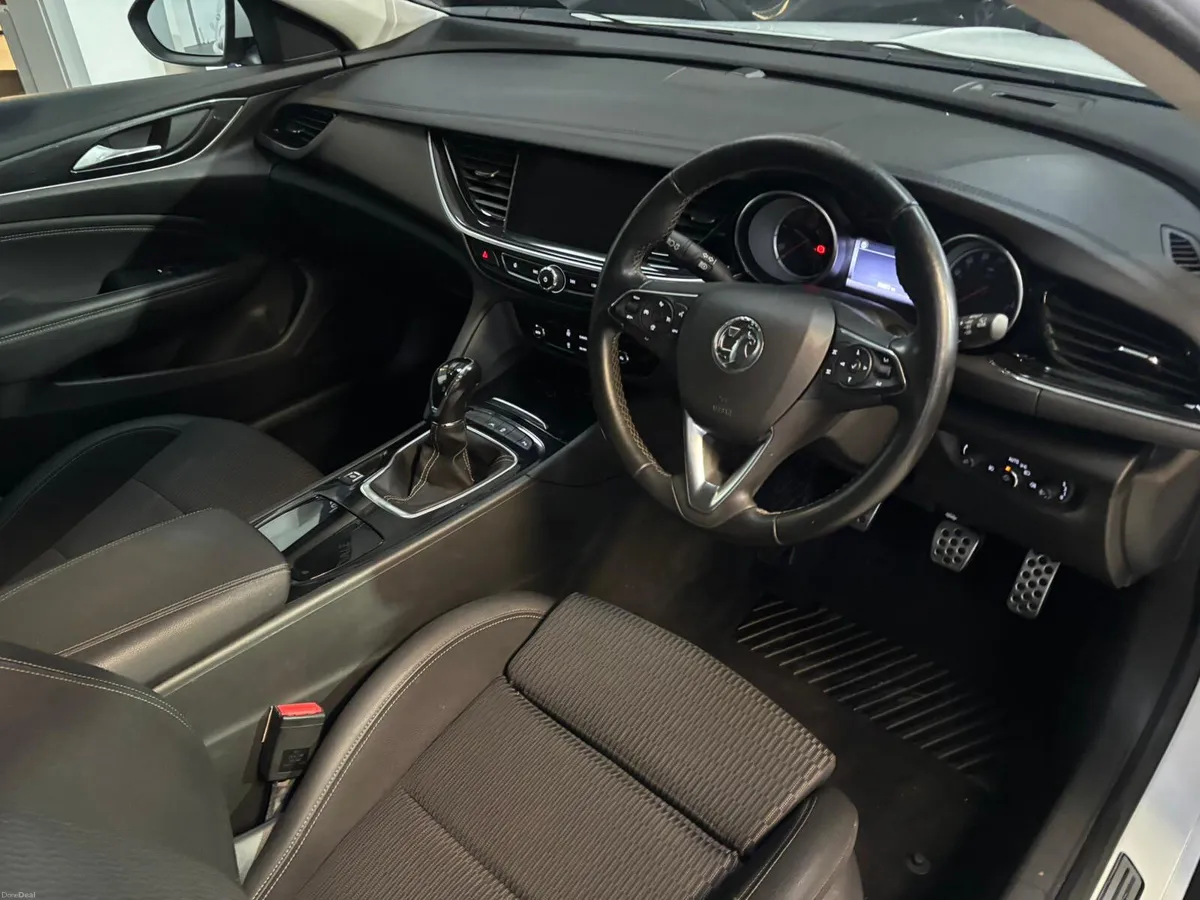 Opel  Insignia 2018. 1.6D. SRI. NAV - Image 3