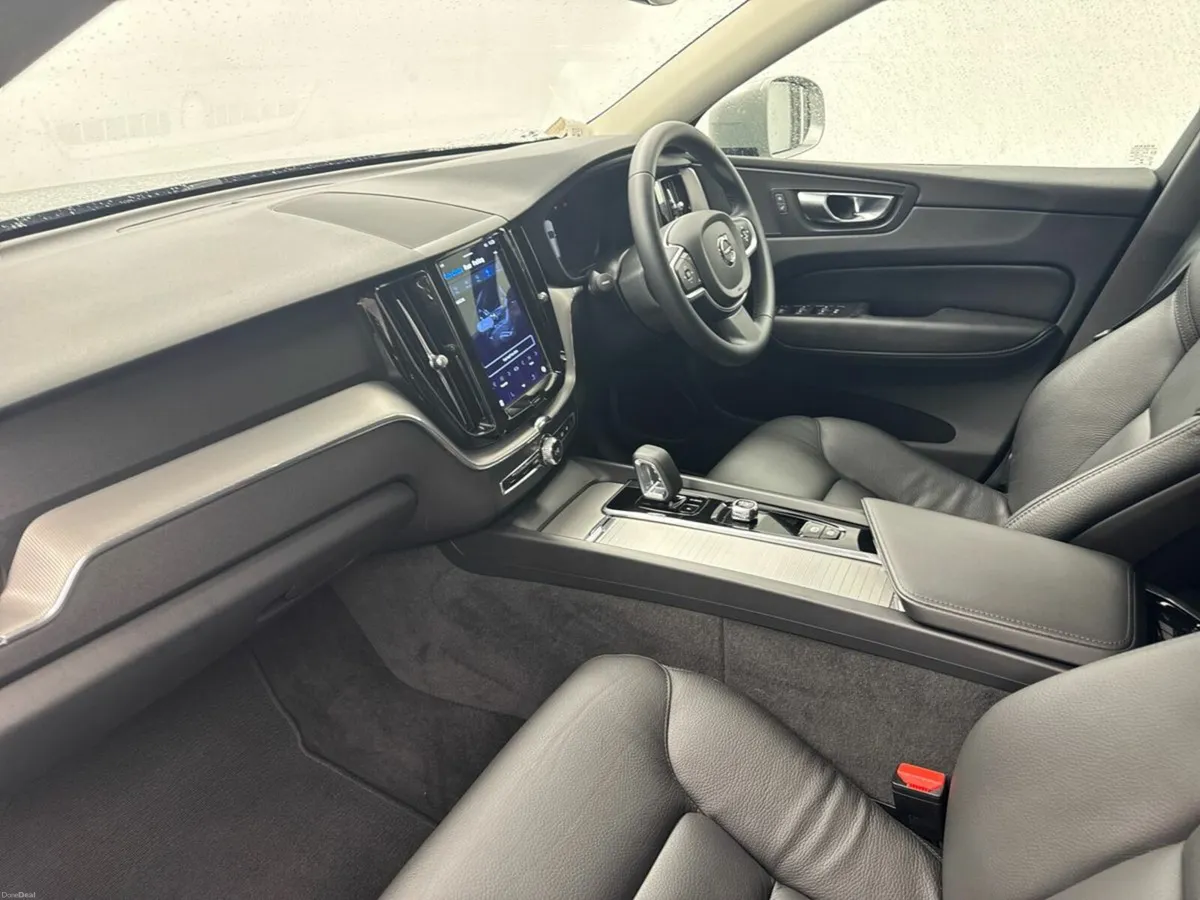 Volvo XC60 B4 CORE *PRICE DROP* €165 PER WEEK - Image 4