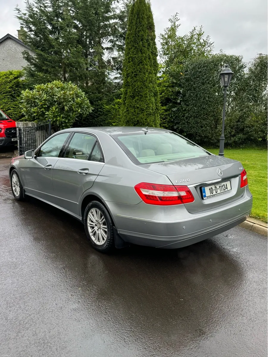 2010 Mercedes E200 Diesel Automatic - Image 3