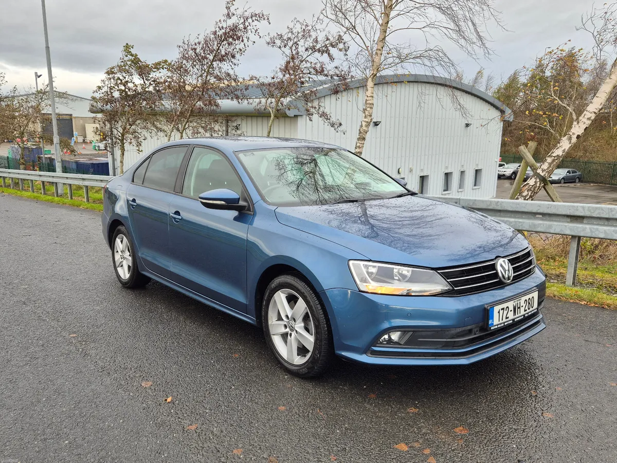 2017 Volkswagen Jetta  CL 2.0 TDI - Image 3