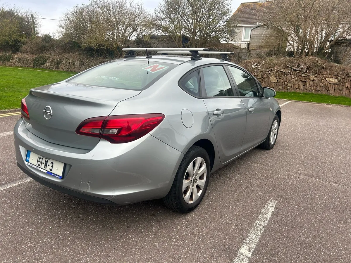 Opel Astra 2015 - Image 3