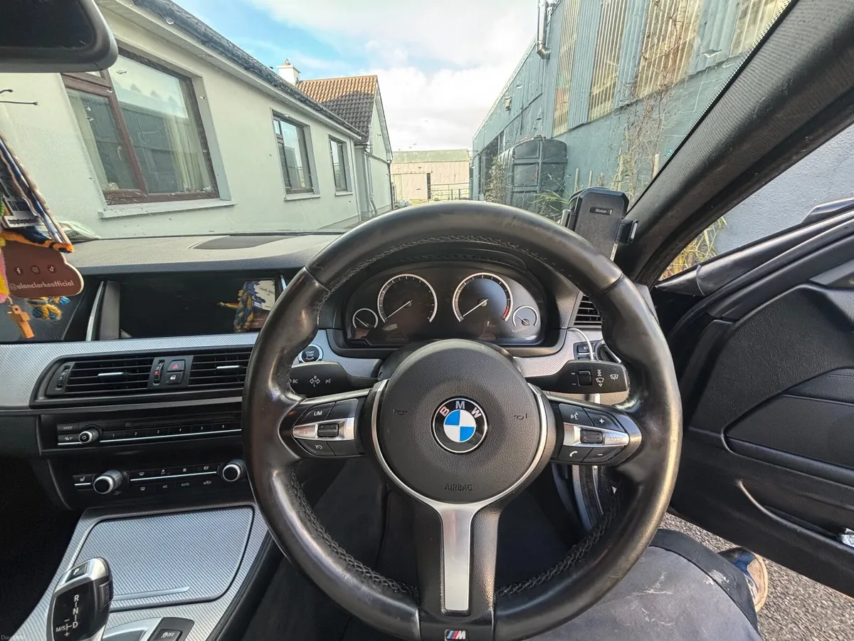 BMW 5-Series 2015 - Image 4