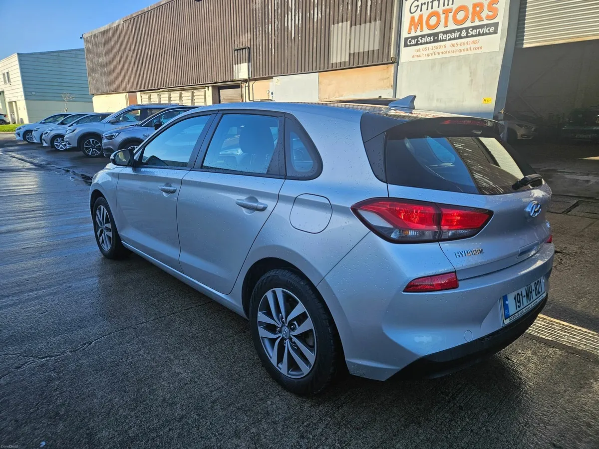 2019 Hyundai i30 1.6lt Diesel Low Mileage - Image 3
