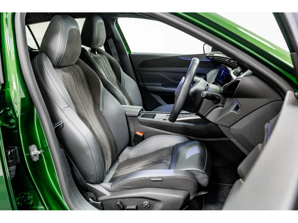 Peugeot 308 E-GT 54kWh Auto 156HP - Image 3