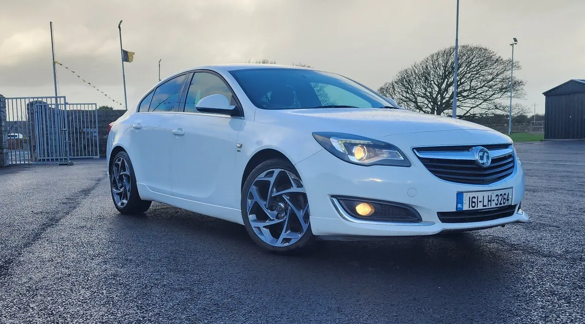 2016 Vauxhall insignia - Image 1