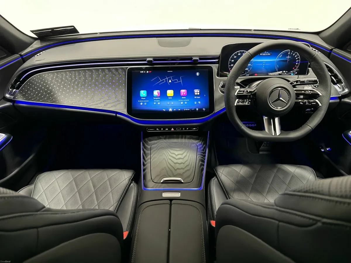 Mercedes-Benz E-Class E300 e AMG Line Edition + PH - Image 4