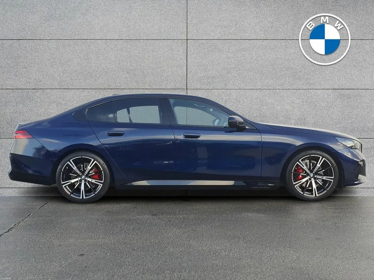 BMW 5-Series 530e M Sport Pro - Image 3