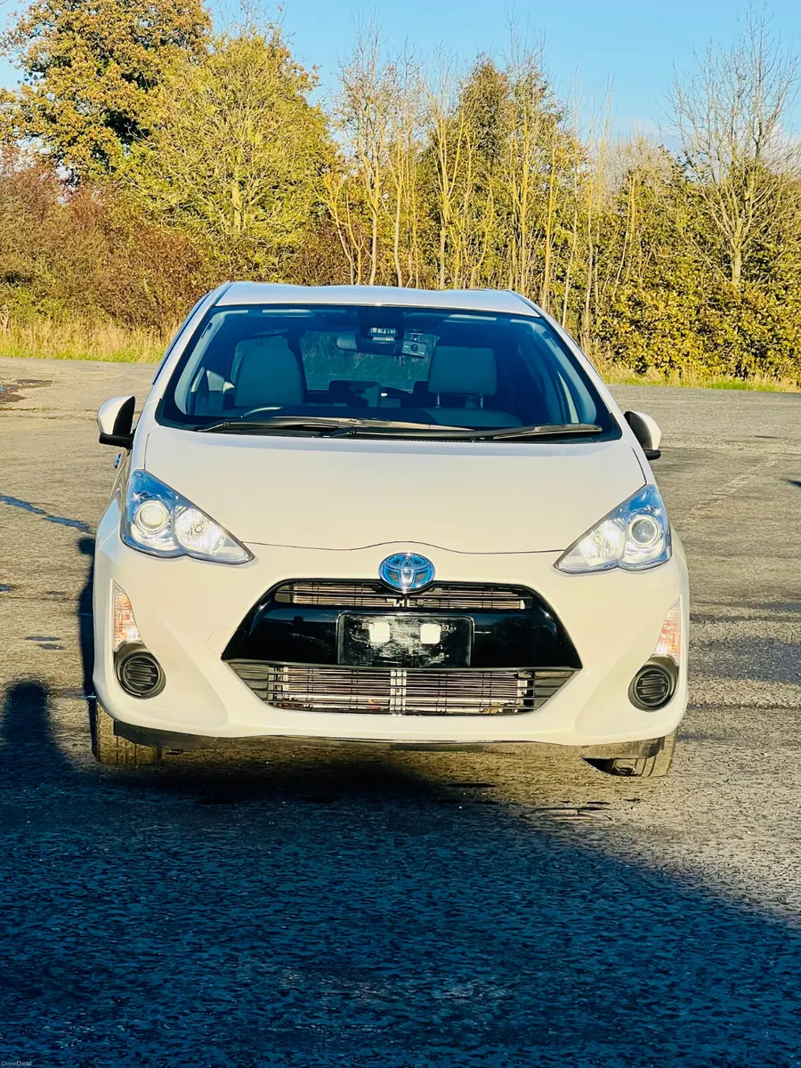 Toyota Aqua 2016. 1.5L PETROL AUTOMATIC - Image 1