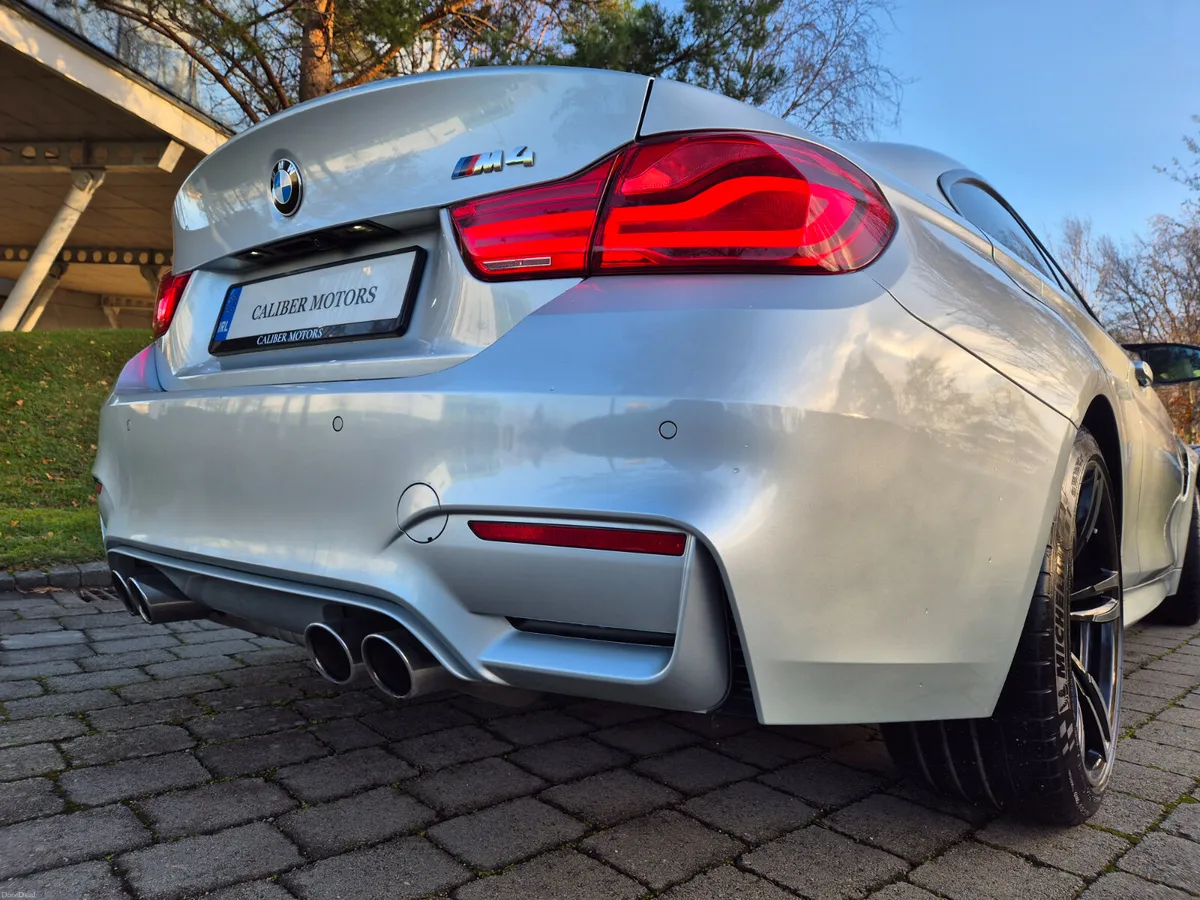 BMW M4 F82 3.0 DTC 431BHP SUNROOF HARMON KARDON - Image 4