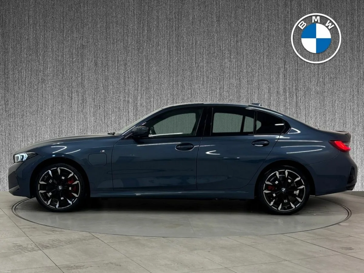BMW 3-Series 330e PHEV M Sport Saloon IMMEDIATE DE - Image 4