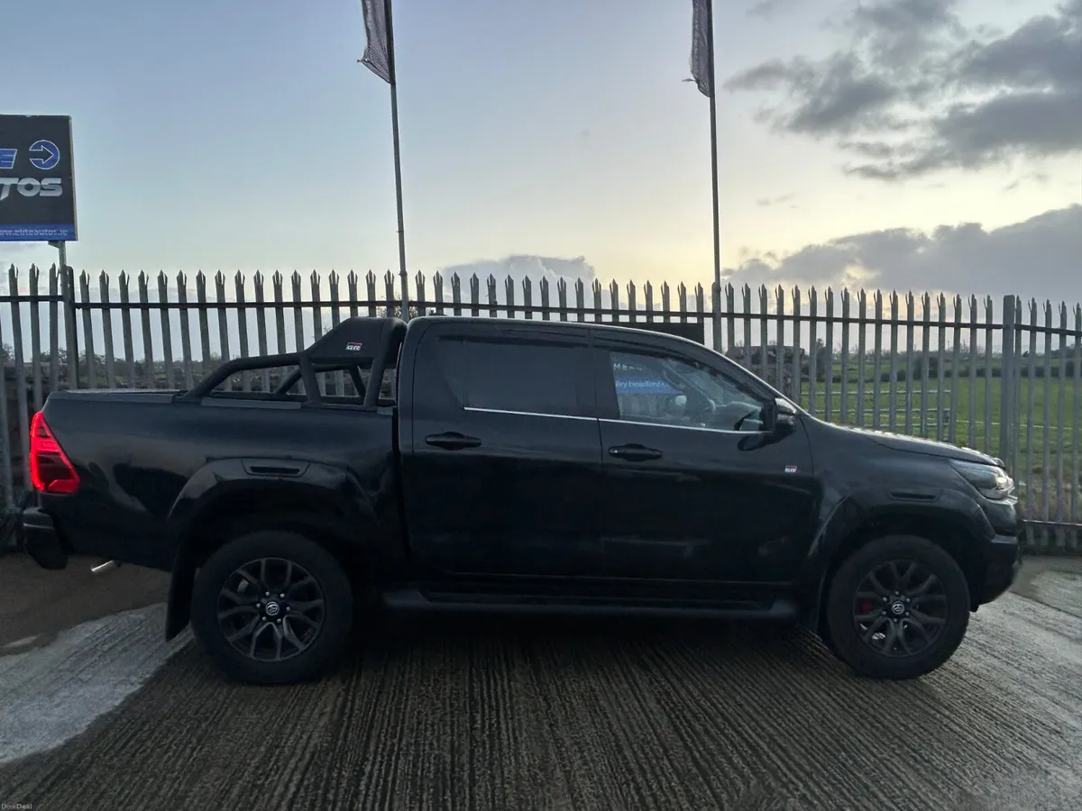 2023 Toyota Hilux GR Sport Diesel automatic - Image 4