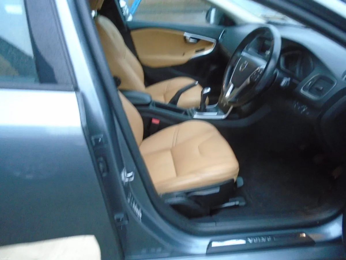 Volvo V40 2017 - Image 5