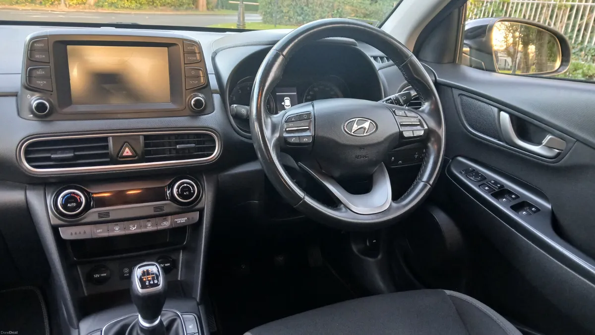 Hyundai KONA 2018 1.0 EXEC 5dr - NCT 2028 - Image 4
