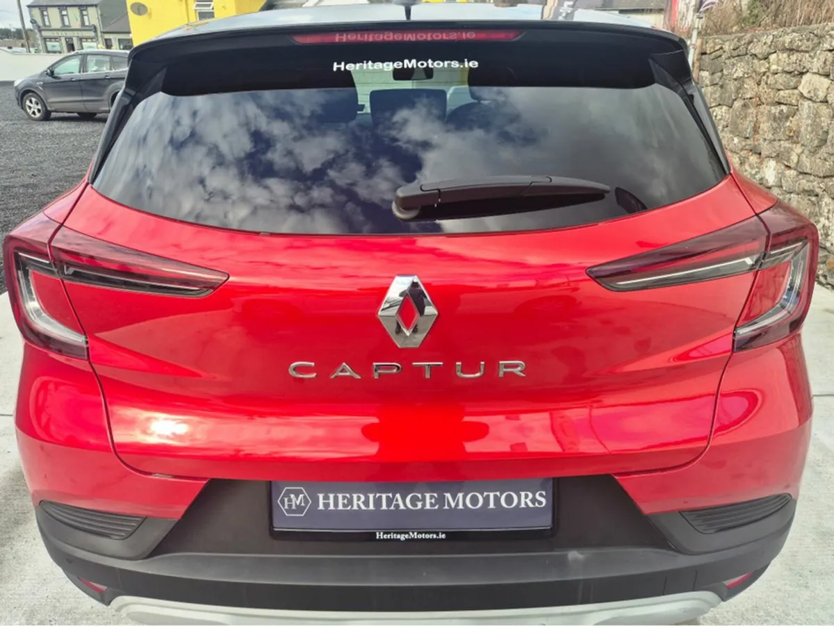Renault Captur LIMITED EDITION NAEB TCE 90 5DR - Image 3