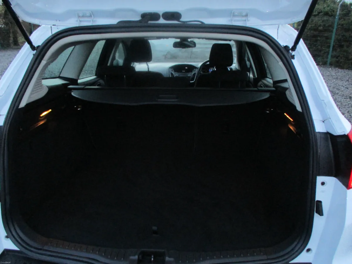 Ford Focus 2018 1.5TDCI ESTATE STYLE - Image 4