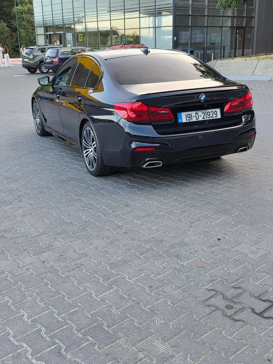 BMW 5-Series 2019 - Image 4