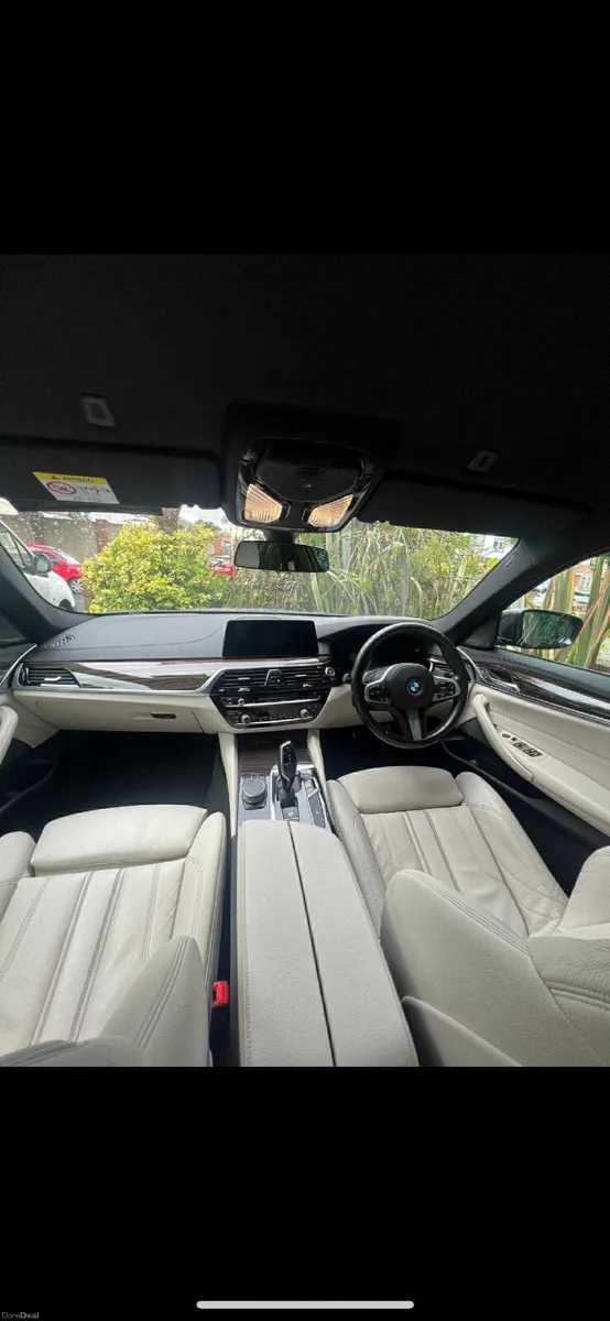 BMW 5-Series 2019 - Image 2