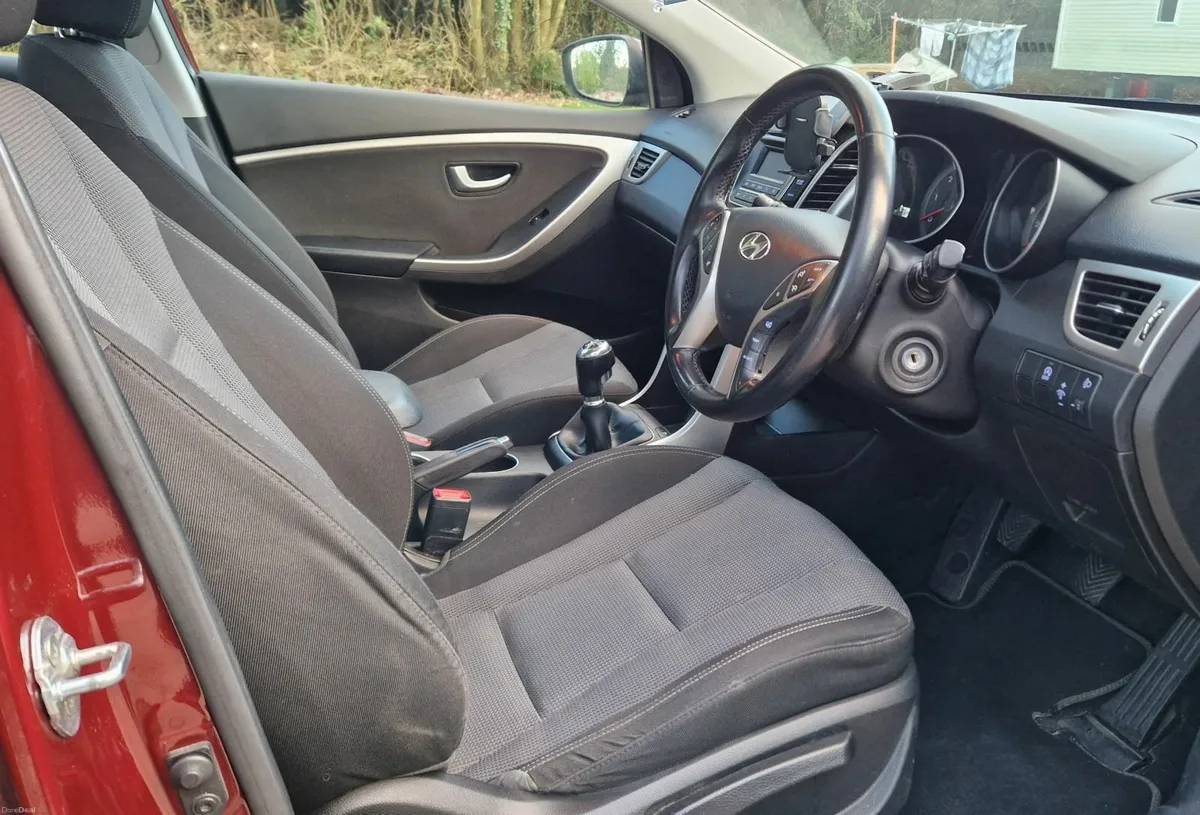 Hyundai i30 2017 - Image 2