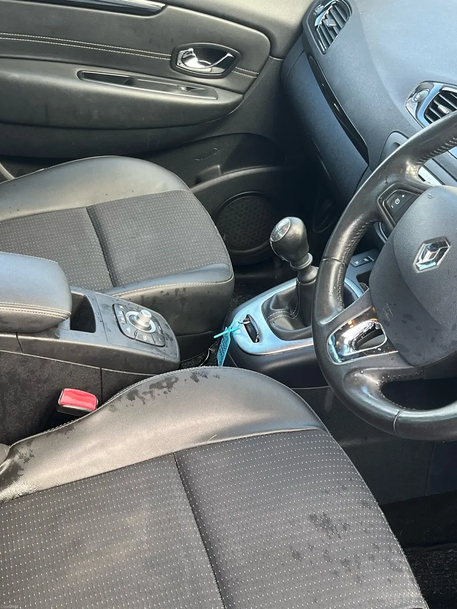 2014 Grand Scenic, 1 Previous Owner, Immaculate - Image 3