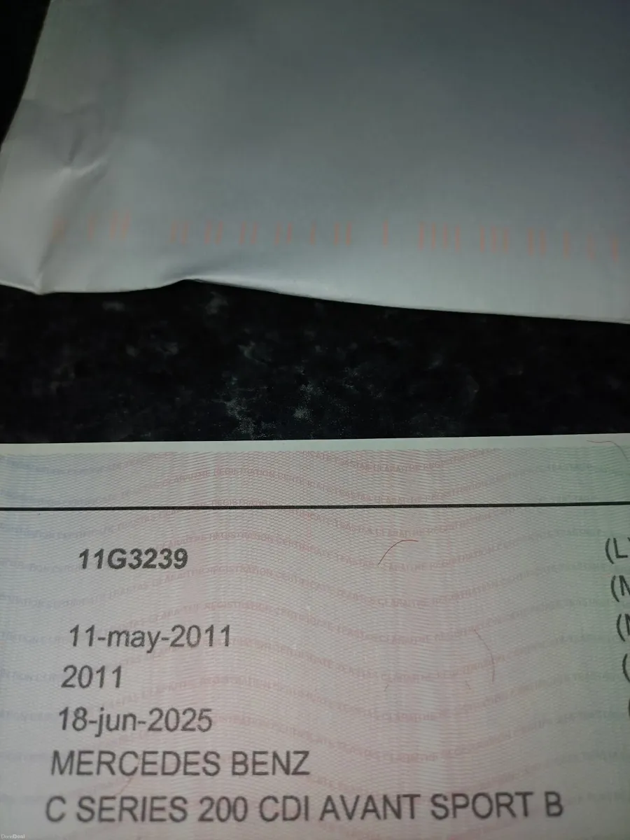 Mercedes-Benz C-Class 2011 - Image 2