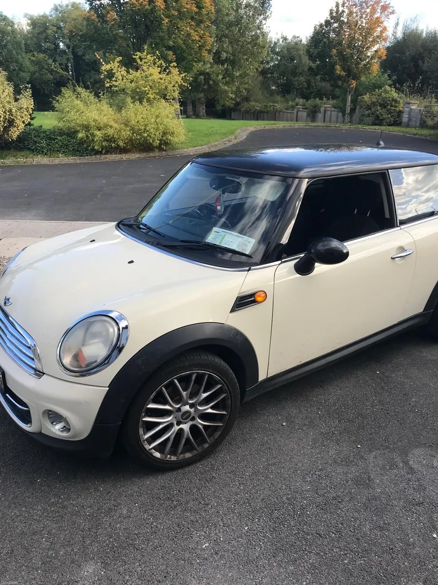 Mini Cooper 2010 ****NEEDS ENGINE**** - Image 2
