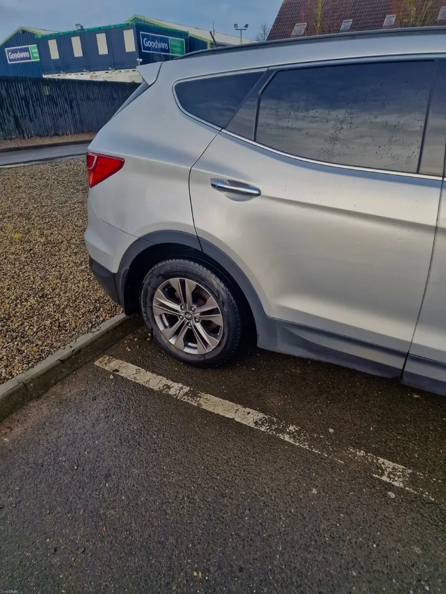 Hyundai Santa Fe 2012 - Image 4
