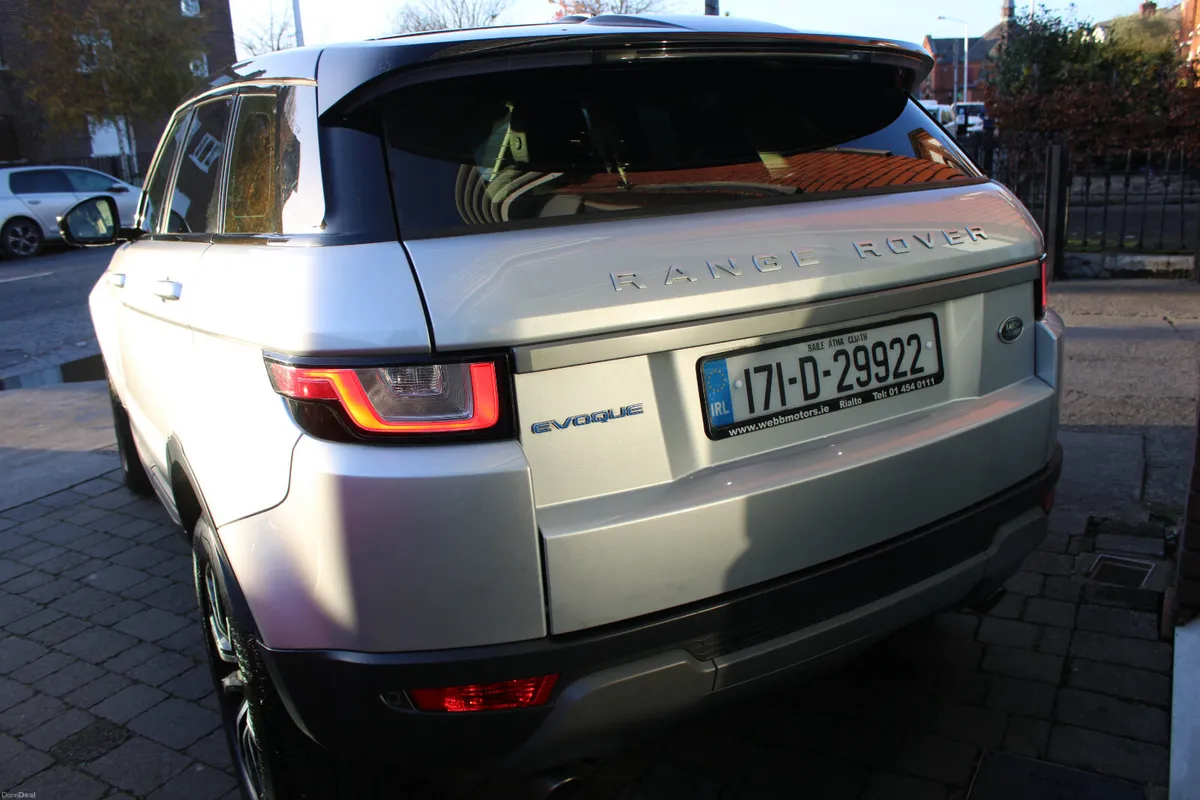 Land Rover Range Rover Evoque 4X4 2017 *1 OWNER* - Image 4