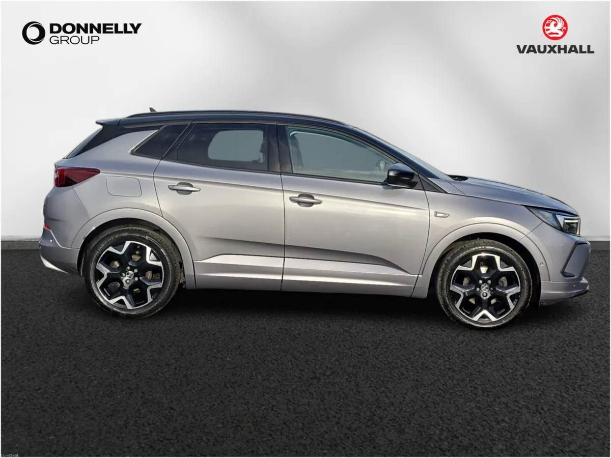 Vauxhall Grandland Diesel Hatchback Ultimate - Image 3