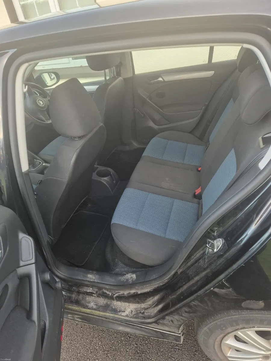 Volkswagen Golf 2011 - Image 3