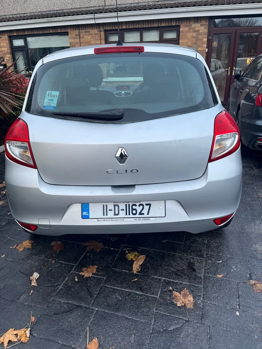 Renault Clio 2011 - Image 2