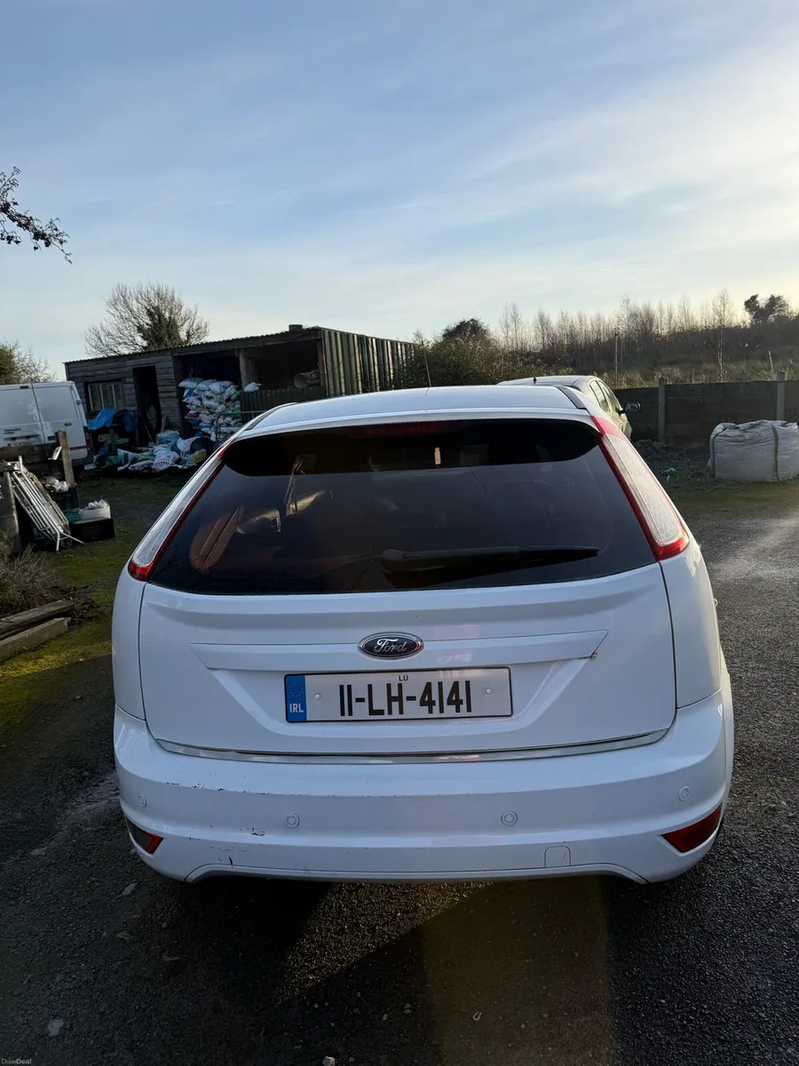 White Ford Focus 2011 NCT 11/26 - Image 3