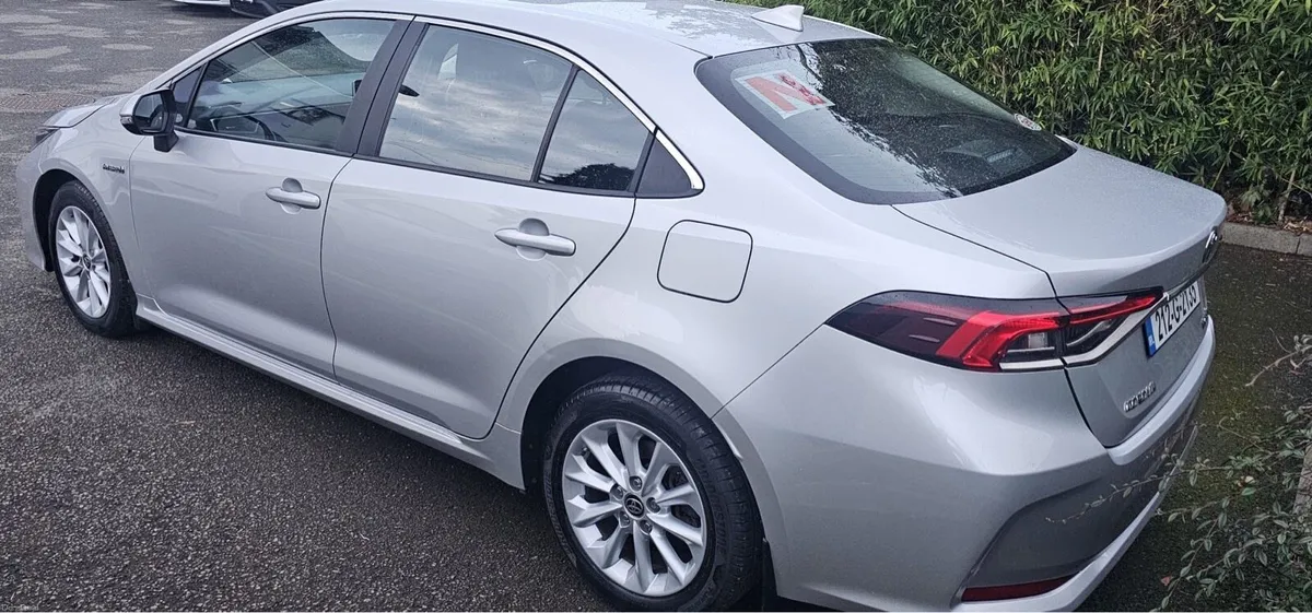 Toyota Corolla Luna HYB - Image 4