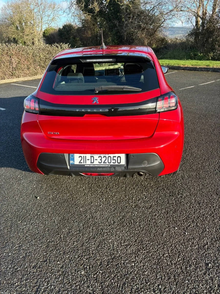 Peugeot 208 1.2 Petrol - Image 4