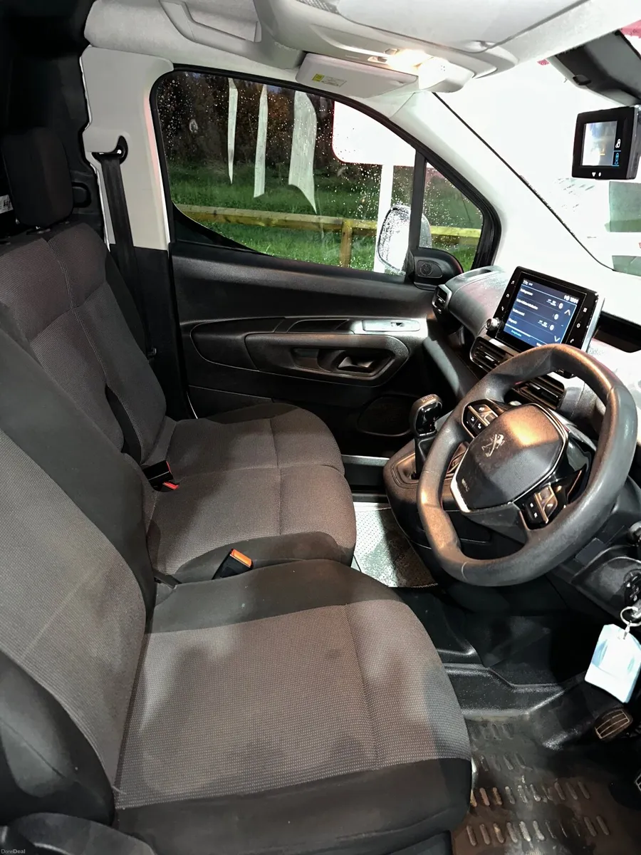 Peugeot Partner Professional Plus 1.5 BlueHDi - Image 4