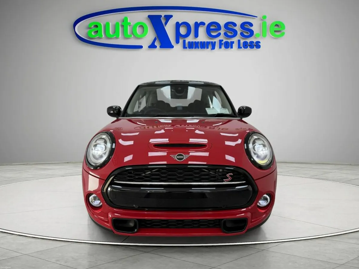 Mini Cooper D 2.0 Automatic, Reversing camera - Image 3