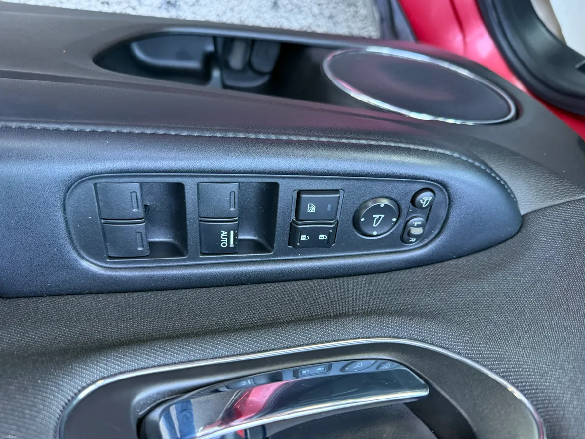 2020 Honda Vezel 1.5 Hybrid auto,28k Miles only - Image 3