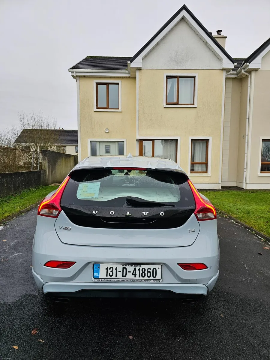 Volvo V40 T4 1.6 Turbo 2013 - Petrol - Image 2
