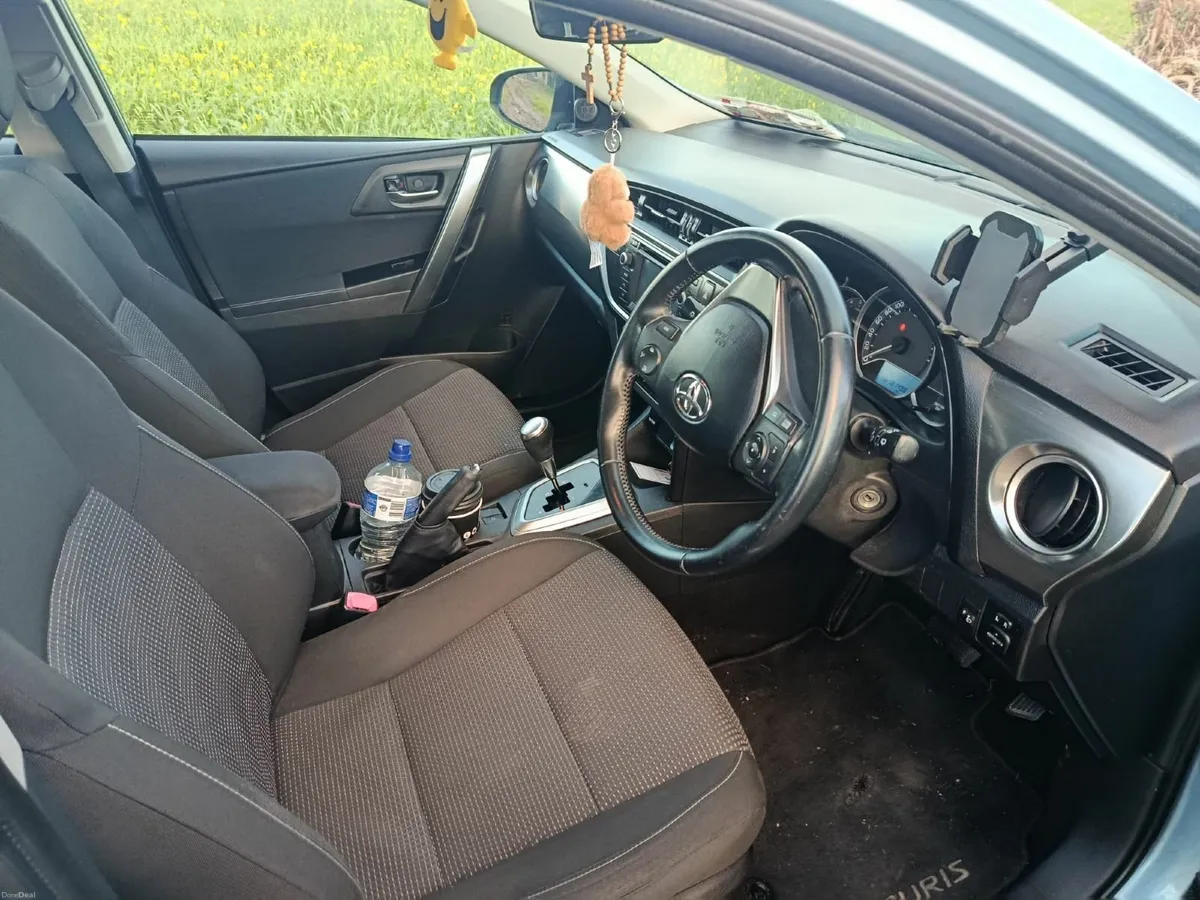 Toyota Auris 2014 - Image 3