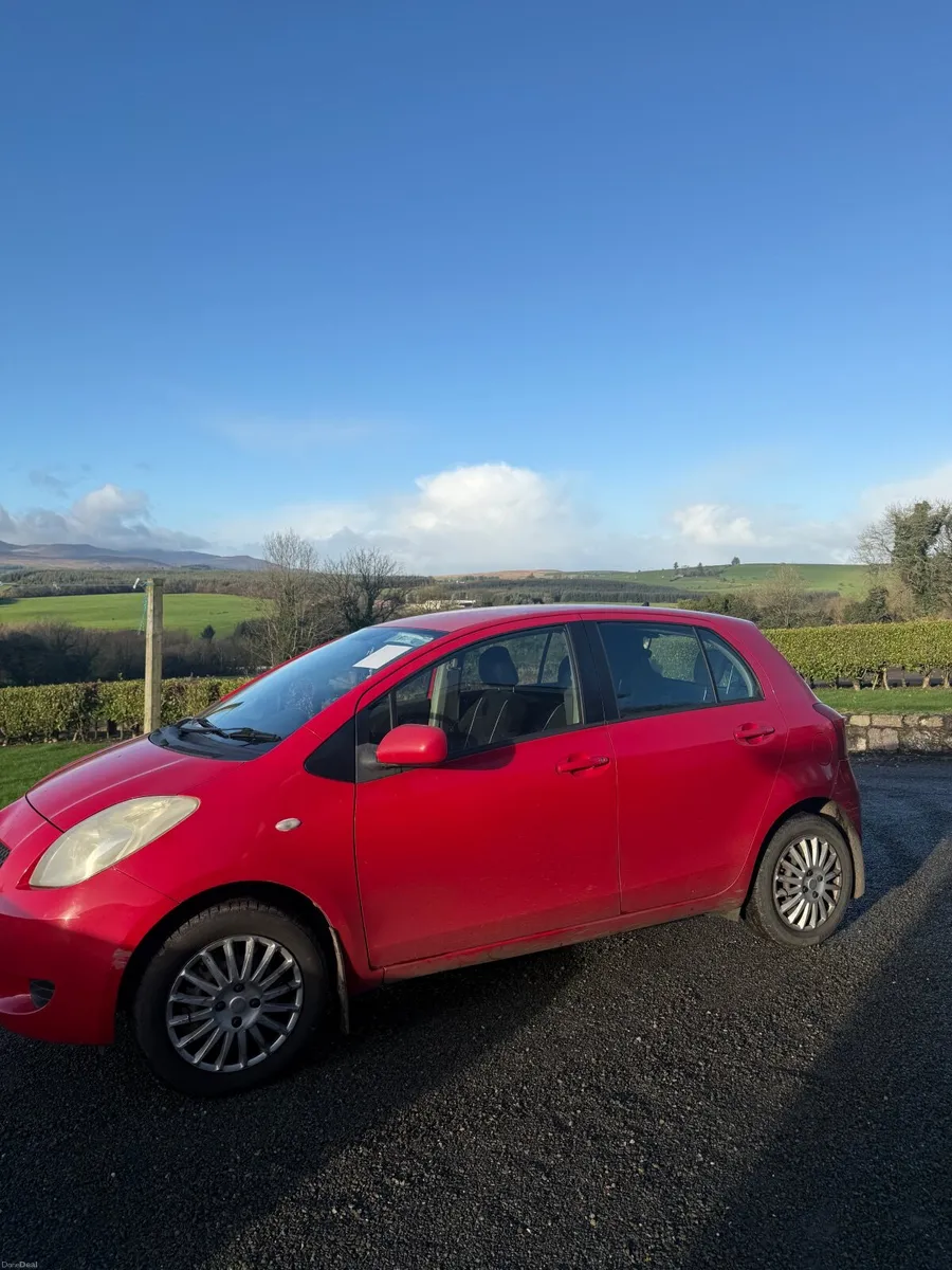 Toyota Yaris 2006 - Image 2