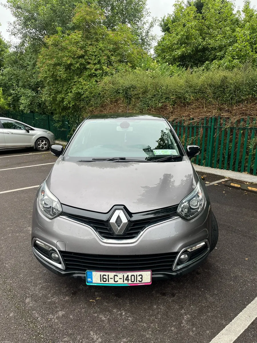 Renault Captur Intense 1.5 DCI 2016 - Image 2